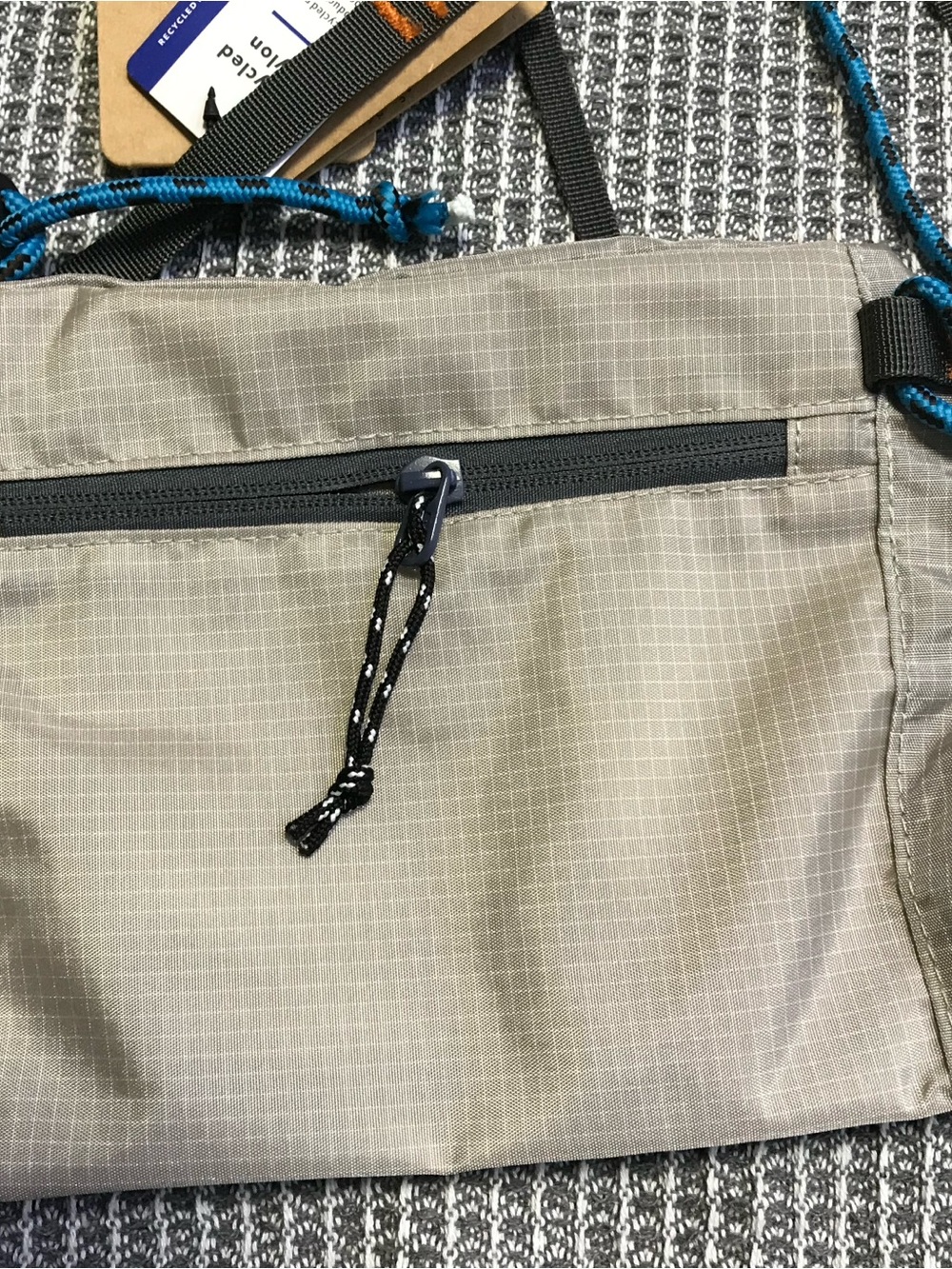 Patagonia Wader Work Station Crossbody Bag - Picture 4 of 6